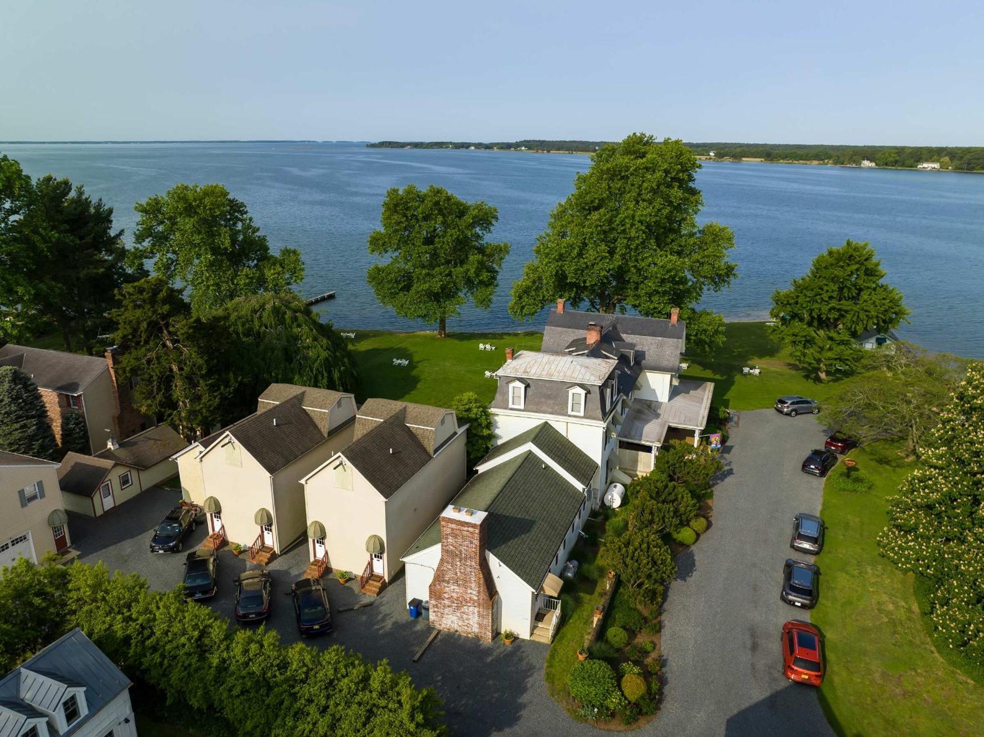 Sandaway Suites & Beach Oxford Bagian luar foto