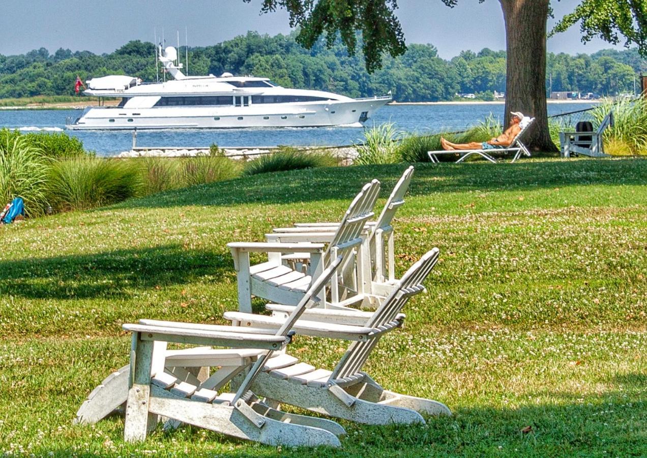 Sandaway Suites & Beach Oxford Bagian luar foto